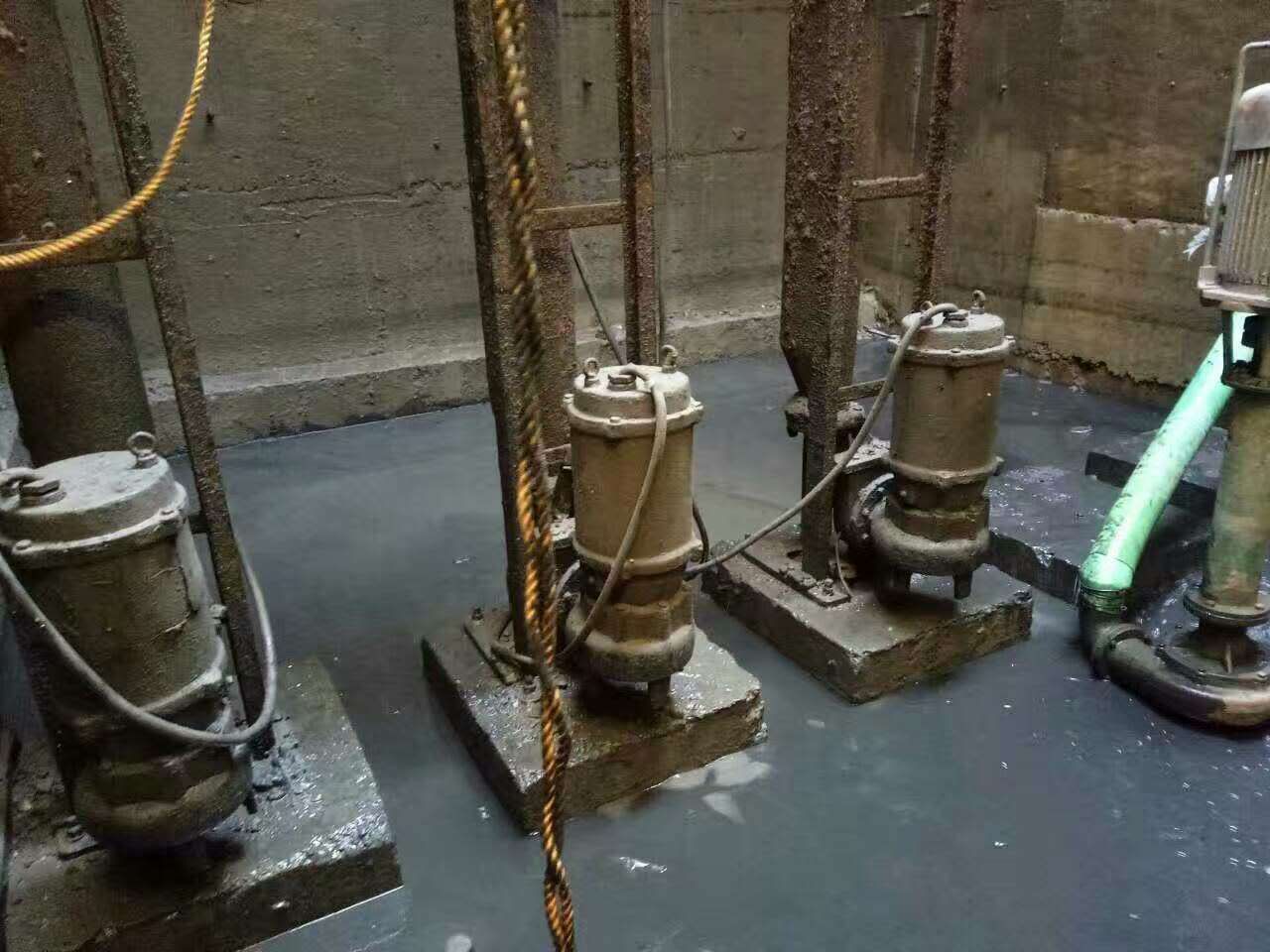 前郭污水池清理